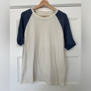 Daniel Cremieux Size Large T-Shirt